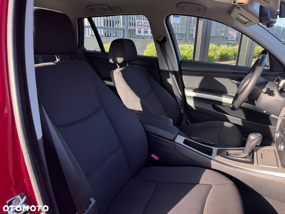 BMW Seria 3 320i Edition Exclusive - 12