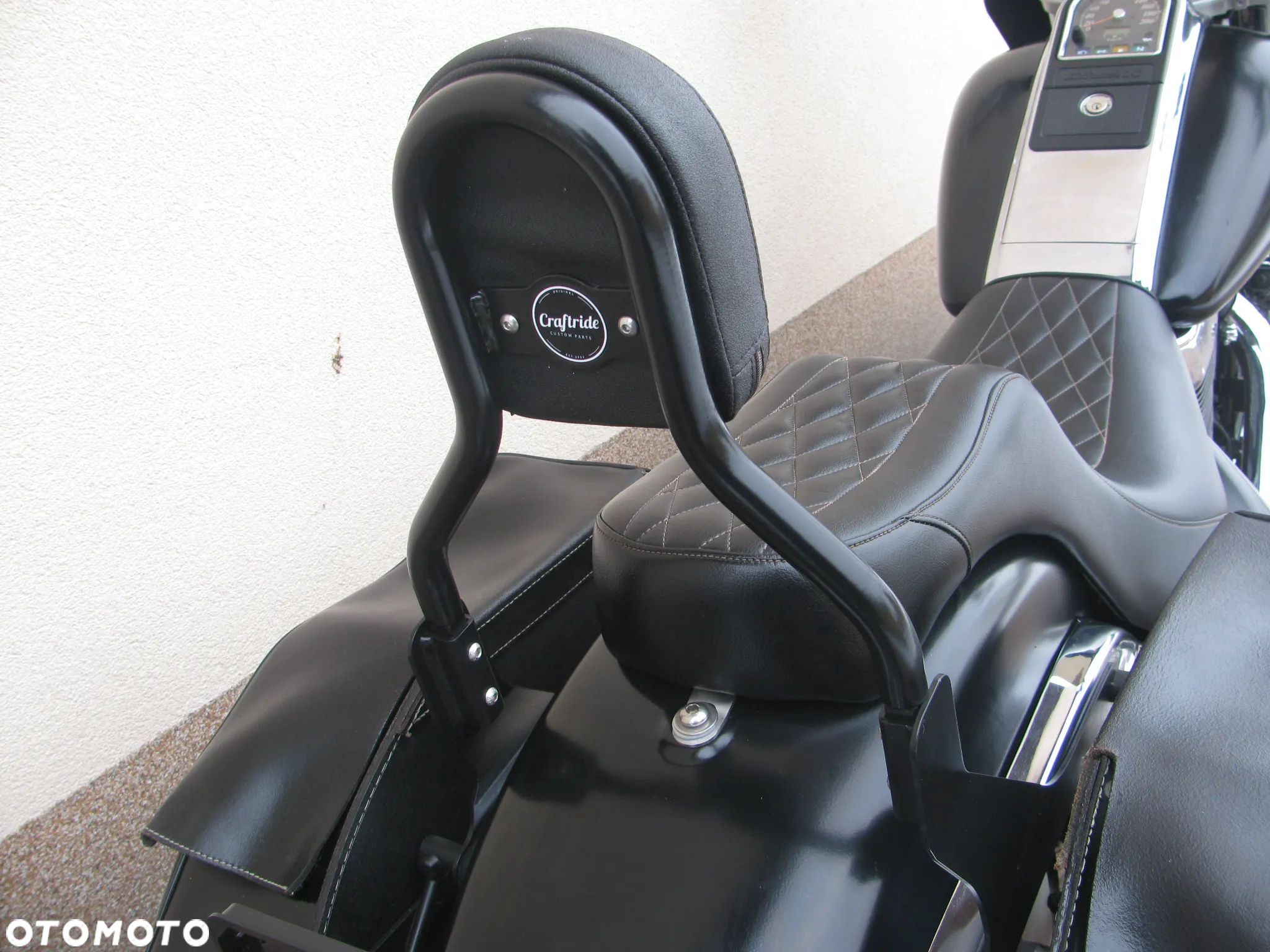 Suzuki Intruder - 14