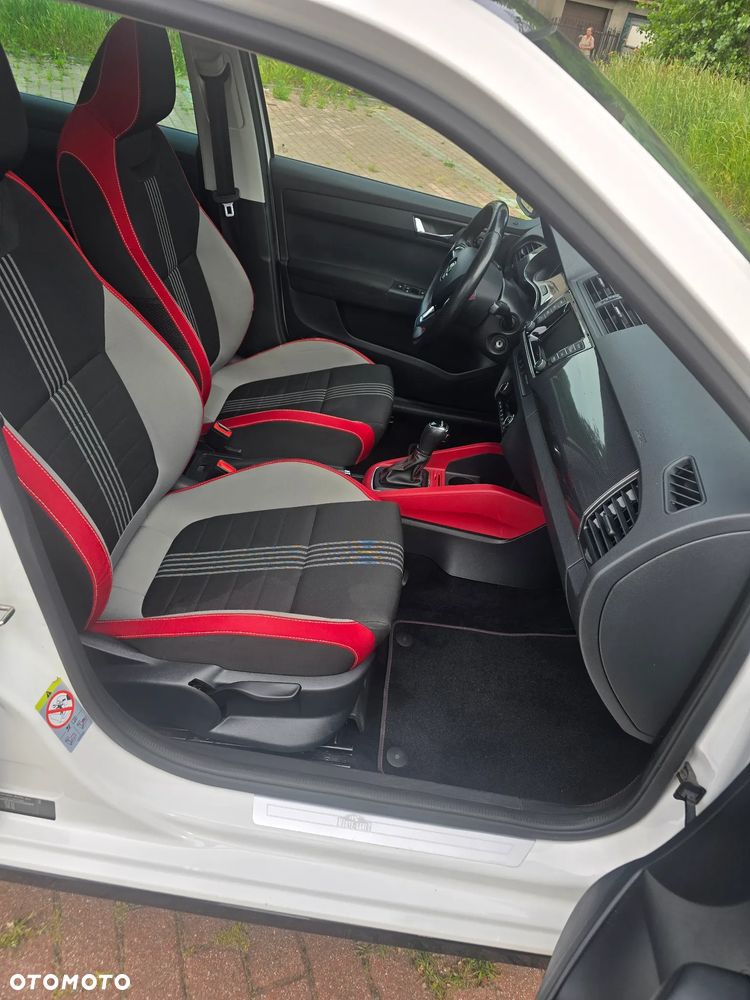 Skoda Fabia 1.0 TSI Monte Carlo DSG - 9