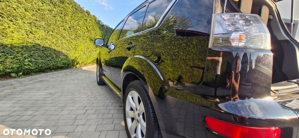 Mitsubishi Outlander 2.0 DID Intense + - 40