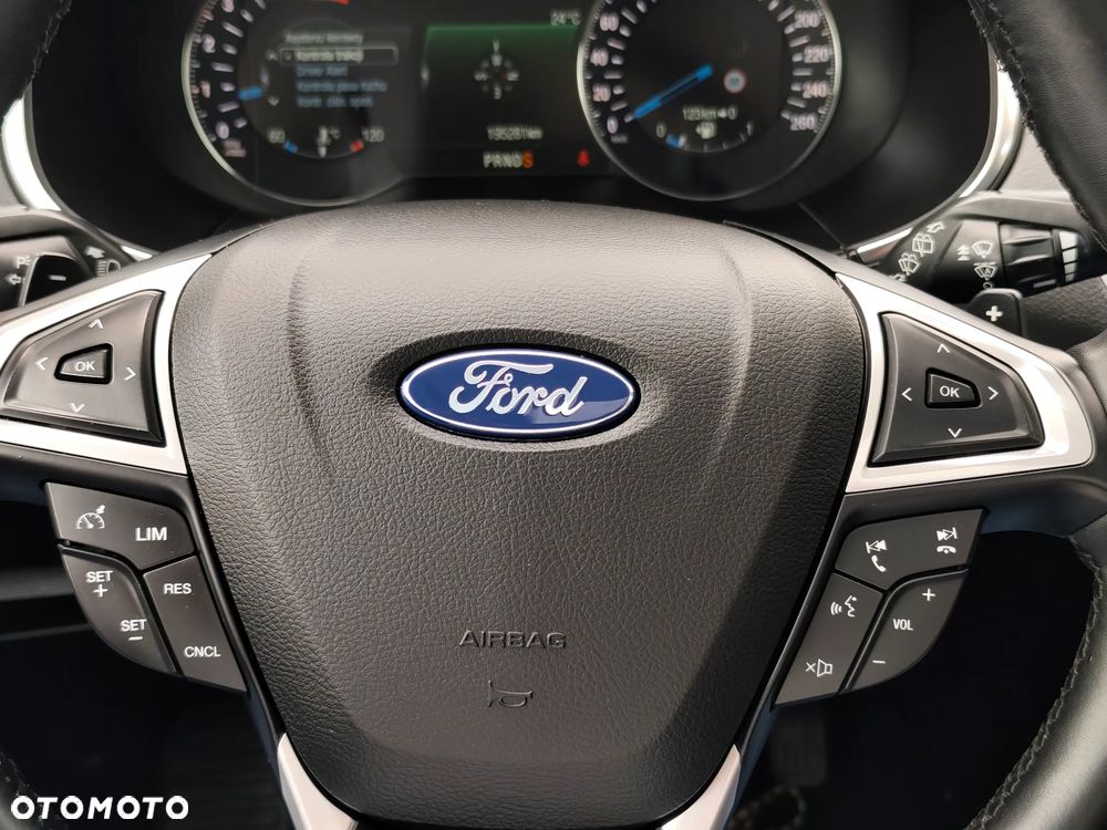 Ford S-Max 2.0 TDCi Titanium PowerShift - 21