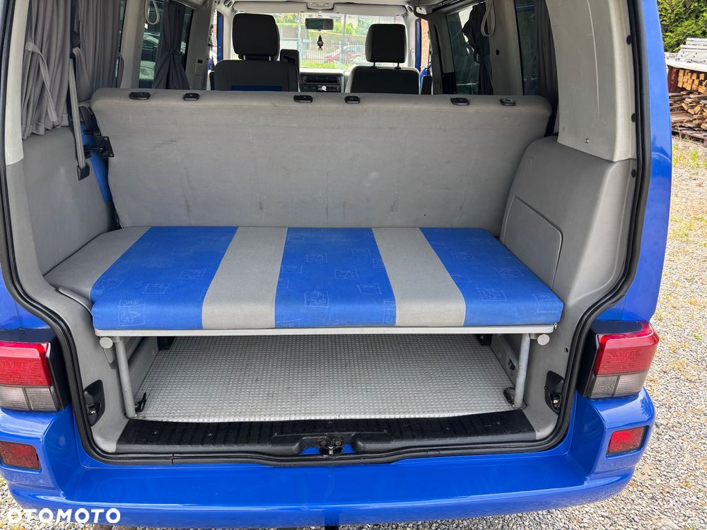Volkswagen Multivan - 13