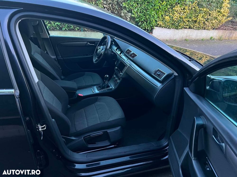 Volkswagen Passat - 8