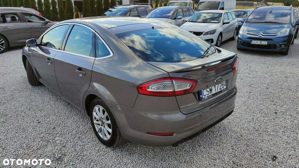 Ford Mondeo - 12