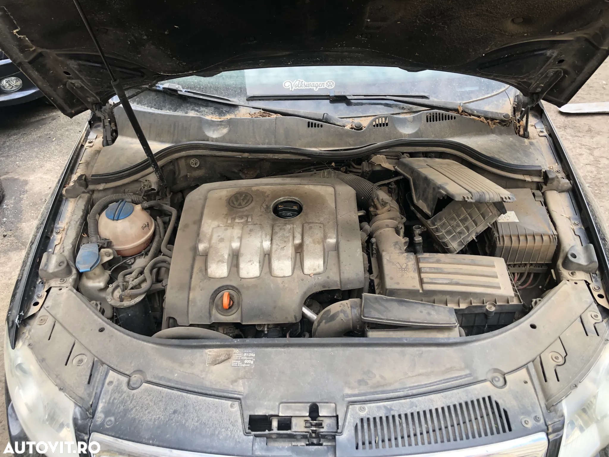 Dezmembrez Volkswagen Passat B6 berlina negru 2.0 tdi BKP - 2