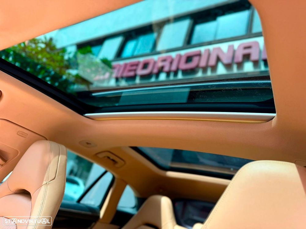 Porsche Panamera Sport Turismo 4 E-Hybrid - 14