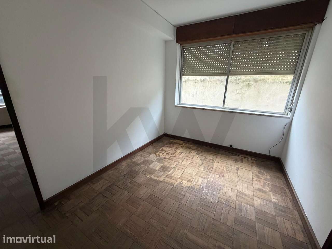 Escritório no 1º andar - possível de ser transformado em habitação - Grande imagem: 2/10