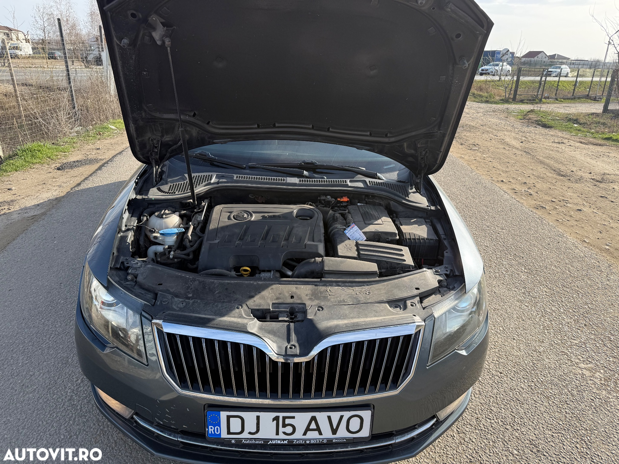 Skoda Superb 2.0 TDI DSG Active - 18