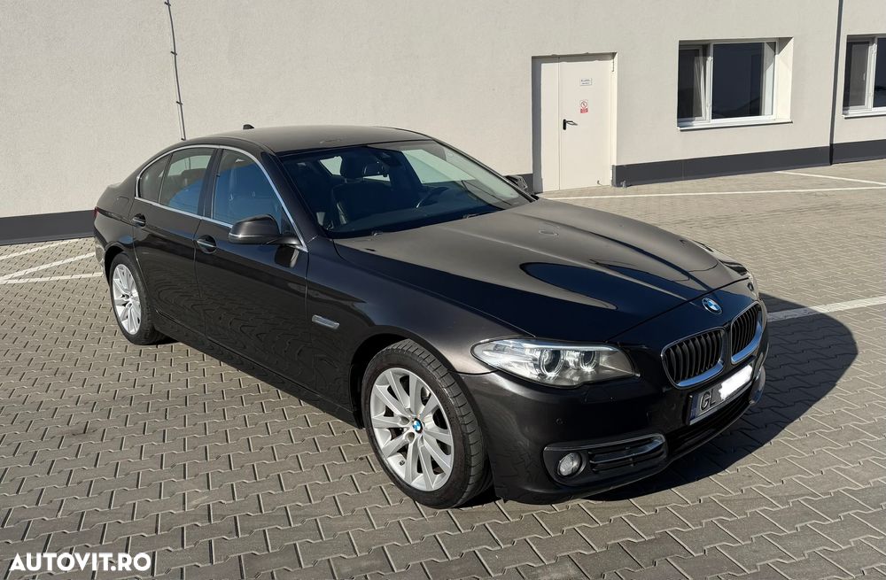 BMW Seria 5 525d xDrive AT - 2
