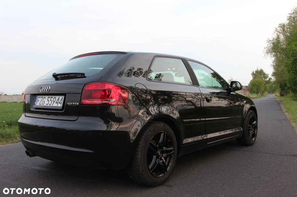 Audi A3 3-drzwiowe 1.9 TDI DPF Ambiente - 7