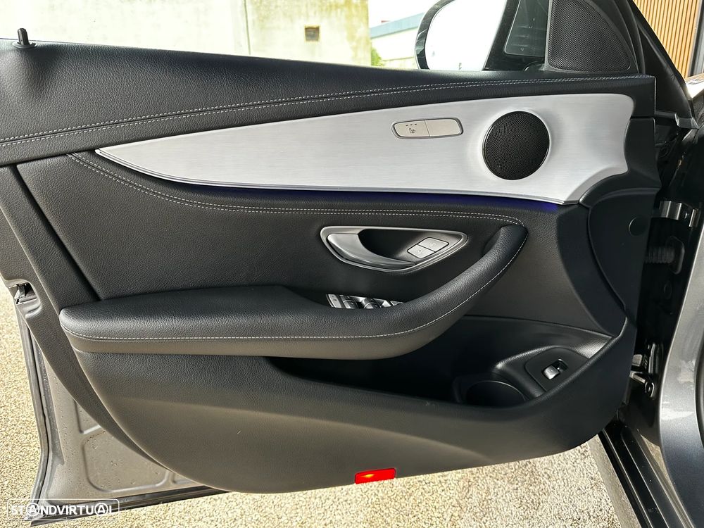 Mercedes-Benz E 300 de AMG Line - 19