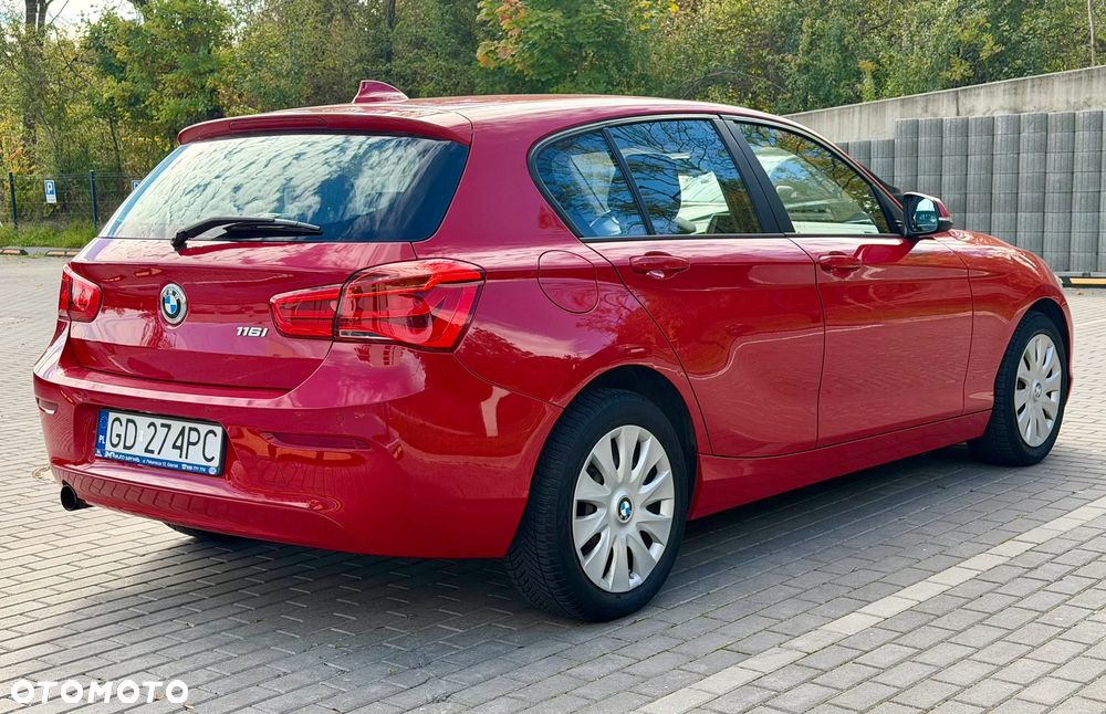 BMW Seria 1 116i - 4