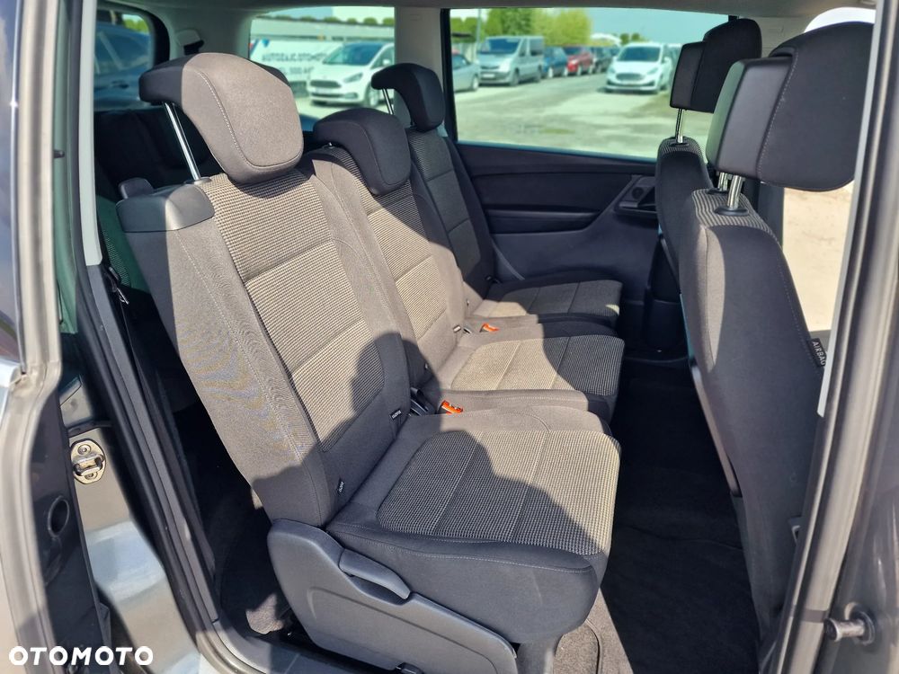 Volkswagen Sharan 2.0 TDI DSG BlueMotion Technology Trendline - 19