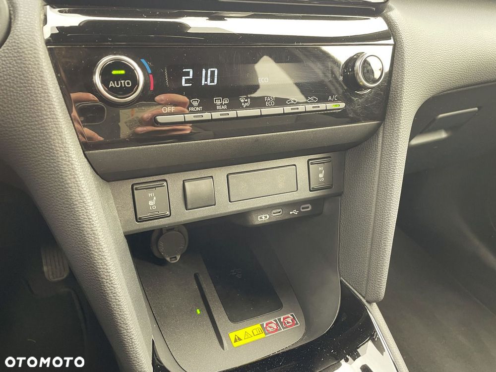 Toyota Yaris Cross Hybrid 1.5 Style - 18