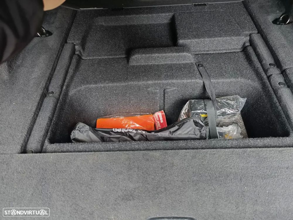 BMW 318 d Touring - 22