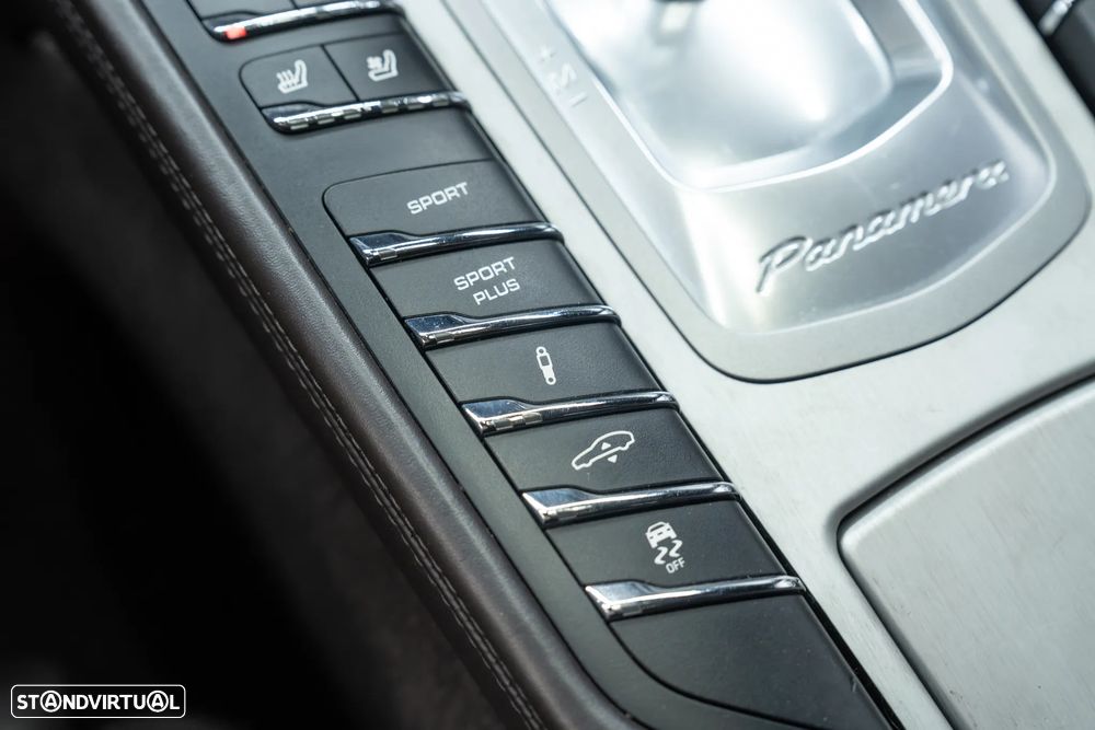 Porsche Panamera 3.0 V6 - 45