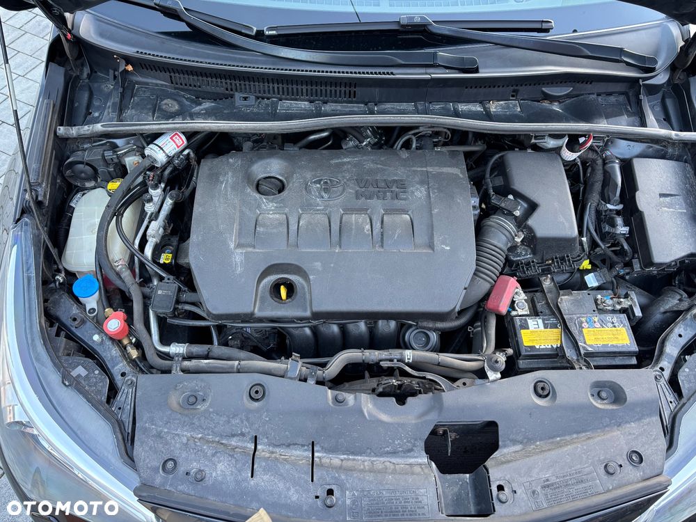 Toyota Avensis - 4