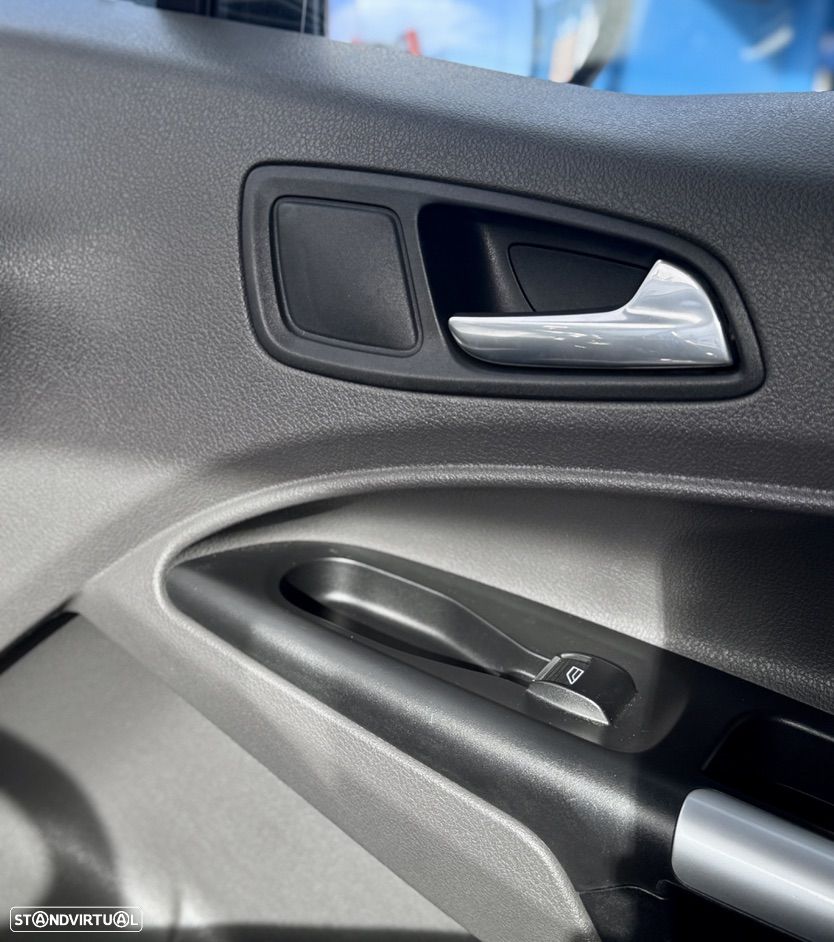 Ford Transit Connect Active - 17