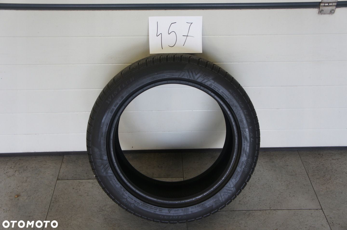 NR 457 Opona Zima 245/45/18 WINTER WIKING ok.6,41m - 1