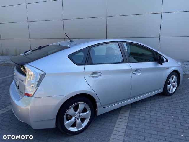 Toyota Prius (Hybrid) Comfort - 9
