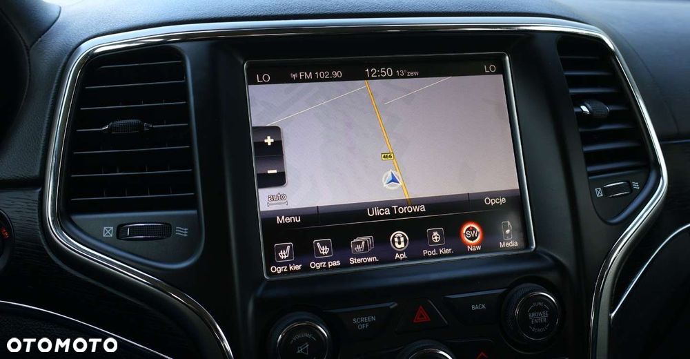 Jeep Grand Cherokee - 25