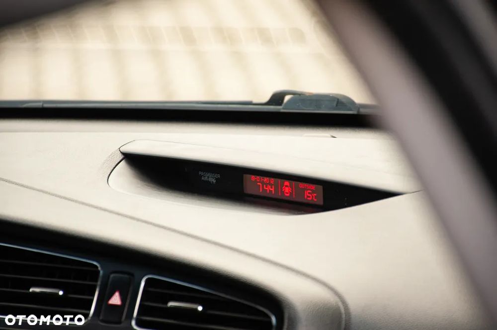 Kia Ceed 1.6 GDI ISG SW Platinum Edition - 19
