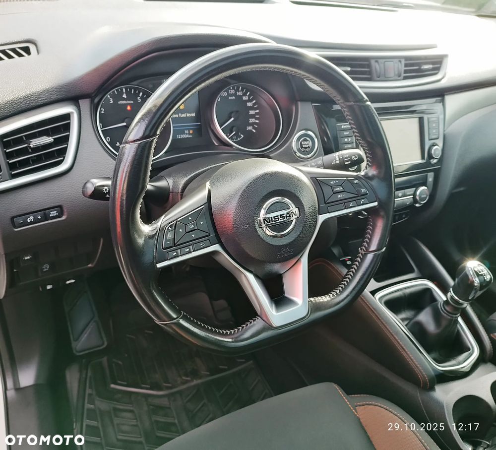 Nissan Qashqai 1.3 DIG-T N-TEC - 17