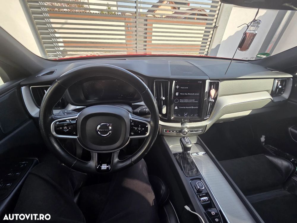 Volvo XC 60 D5 AWD Geartronic RDesign - 7