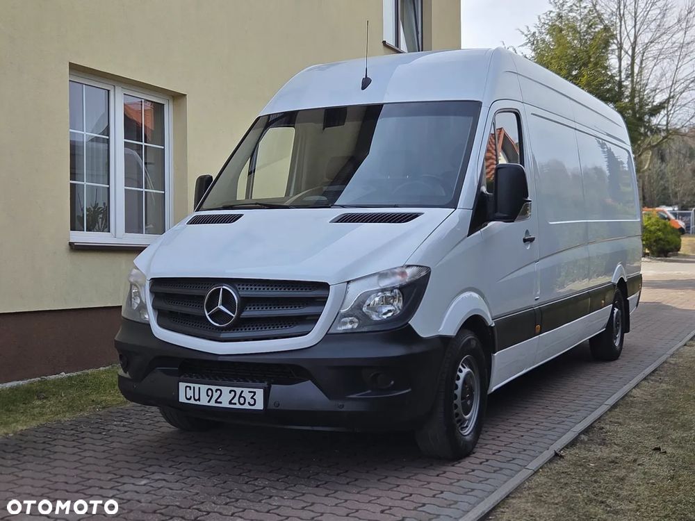 Mercedes-Benz Sprinter - 4