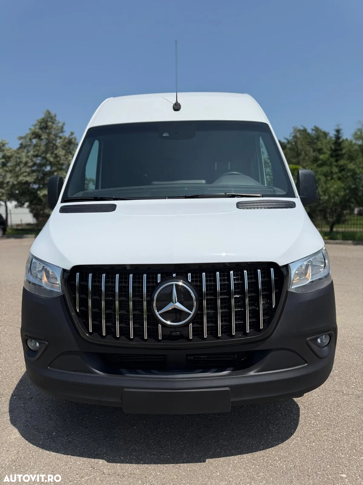 Mercedes-Benz Sprinter - 5