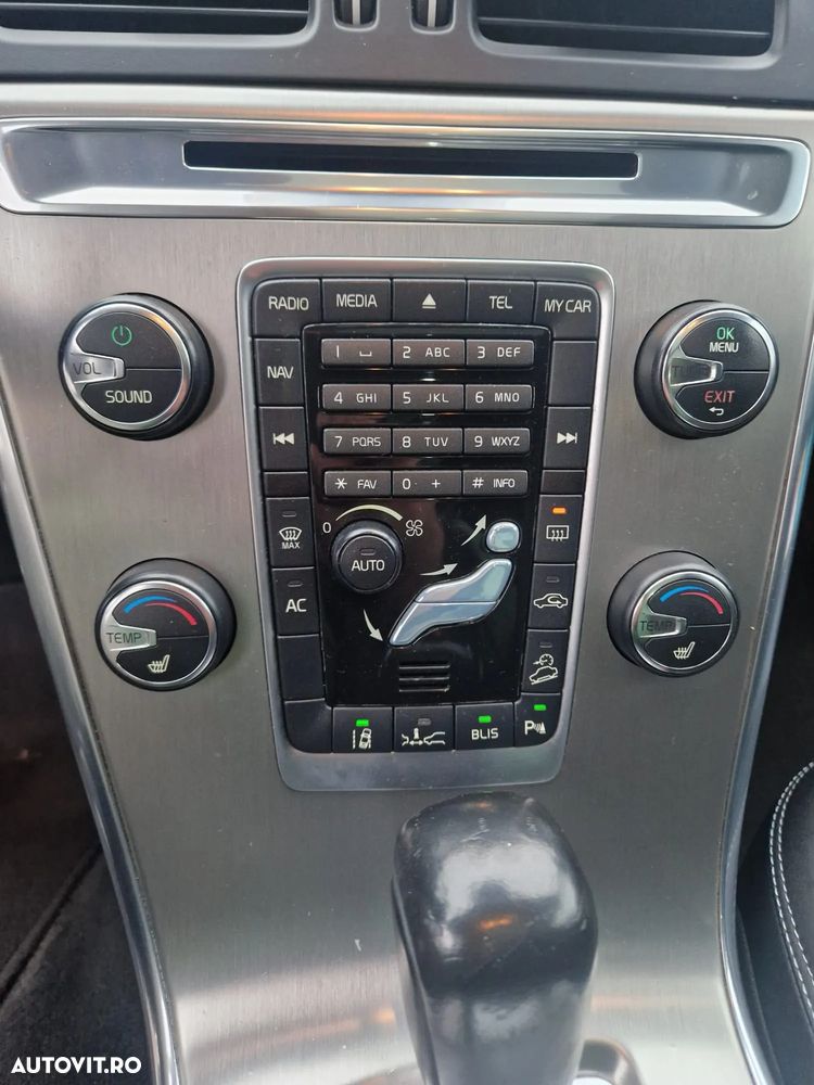 Volvo XC 60 D4 AWD Geartronic Kinetic - 16