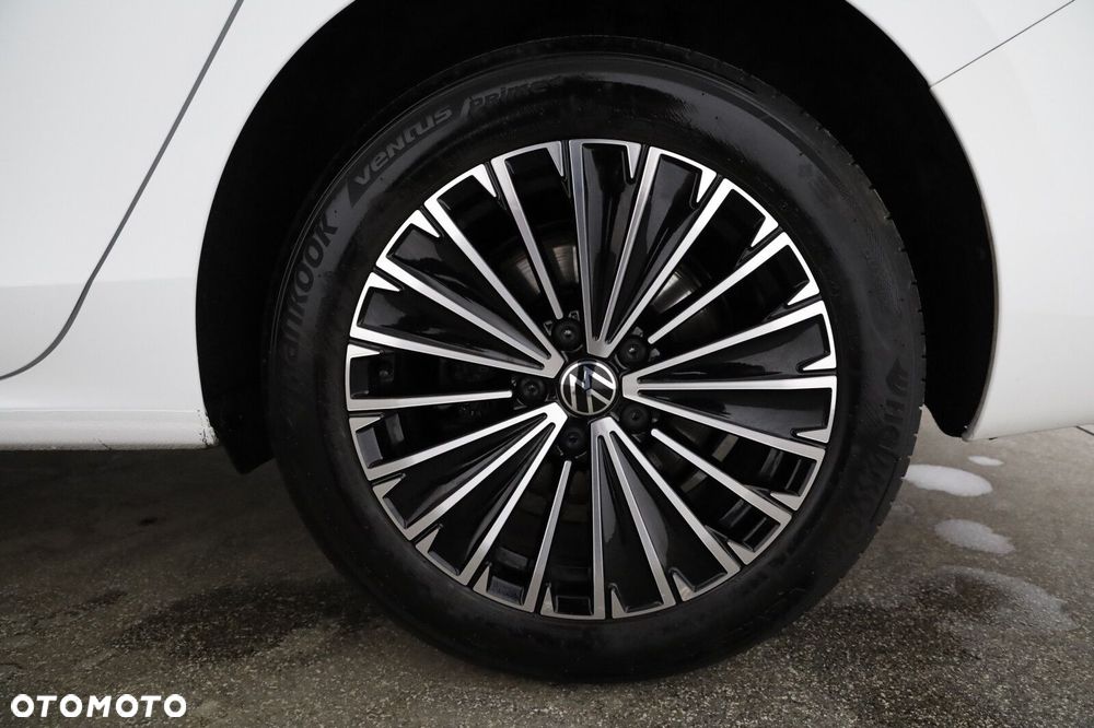 Volkswagen Passat - 29