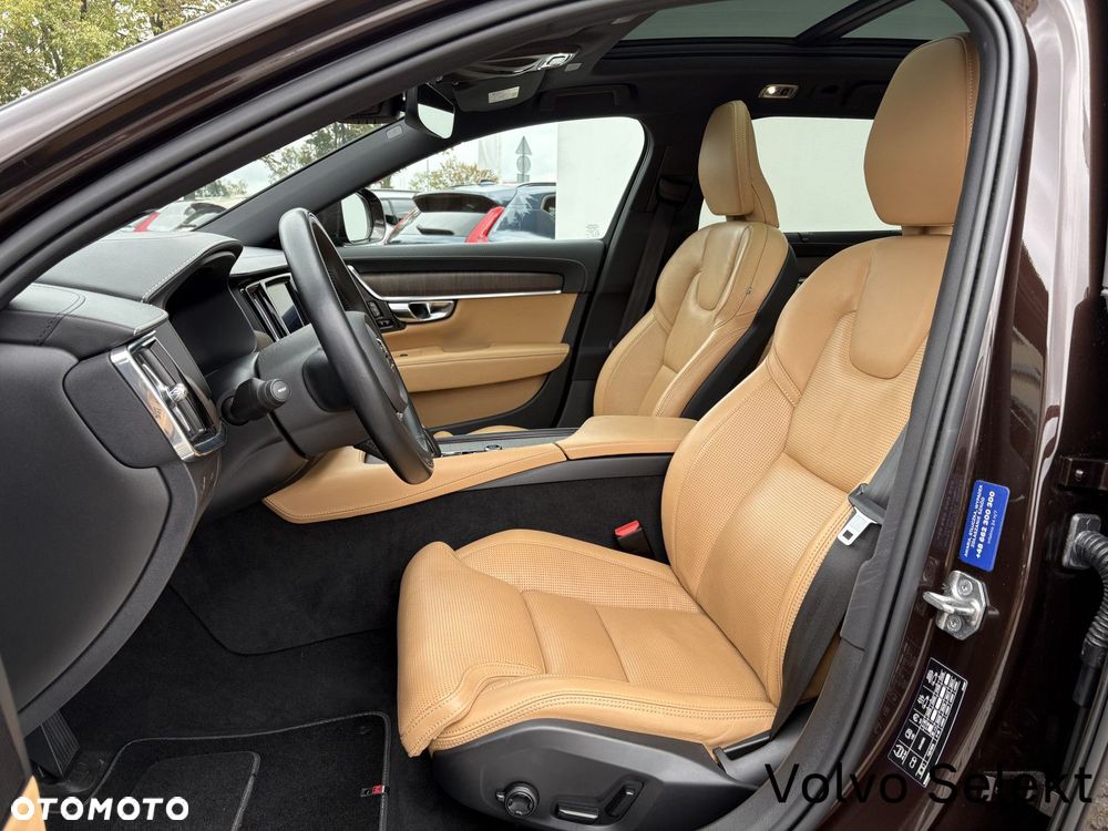 Volvo V90 Cross Country - 9