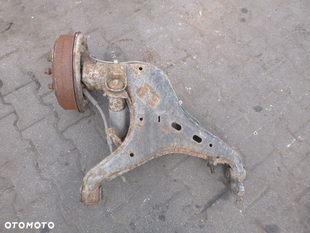 WAHACZ LEWY TYŁ LEWY TYLNY VOLKSWAGEN T4 - 17