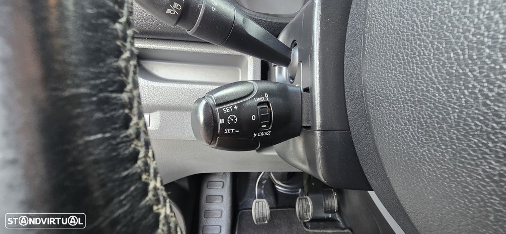 Opel Vivaro - 14