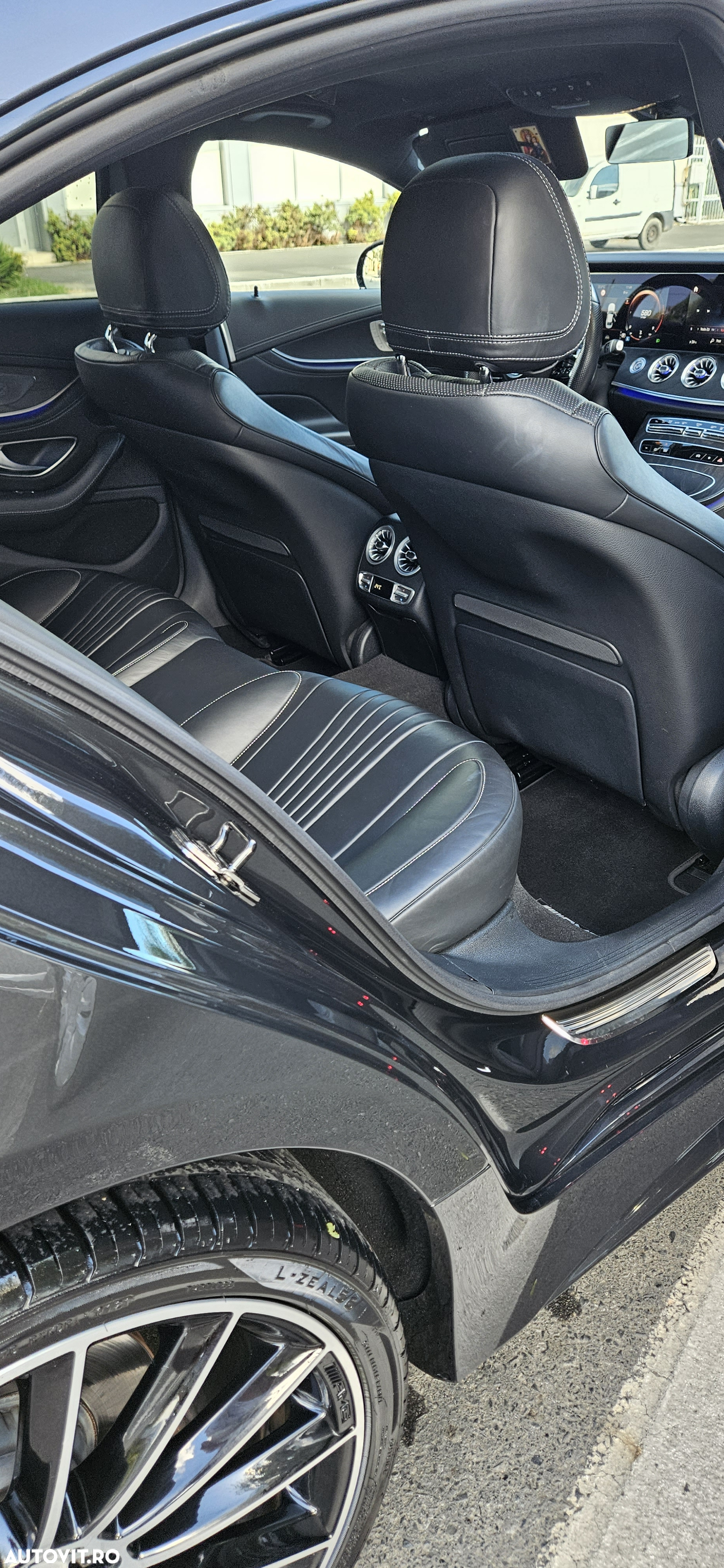 Mercedes-Benz CLS 400 d 4Matic 9G-TRONIC AMG Line - 8