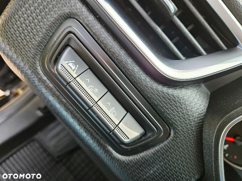 Renault Clio - 21