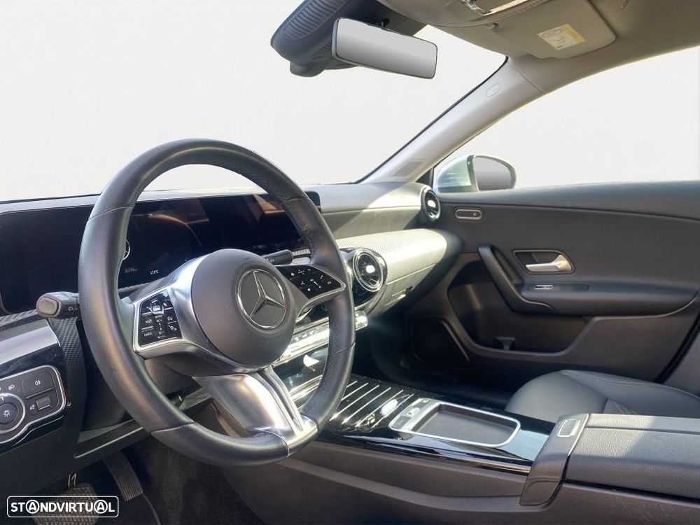 Mercedes-Benz A 200 - 9