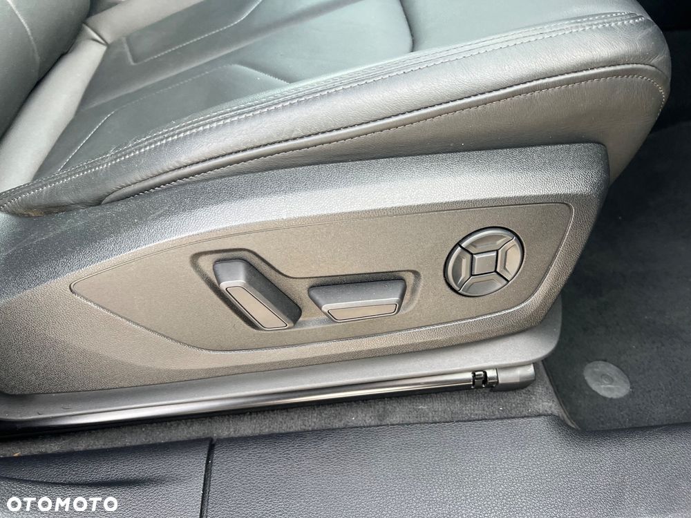 Audi Q3 35 TDI Advanced S tronic - 39