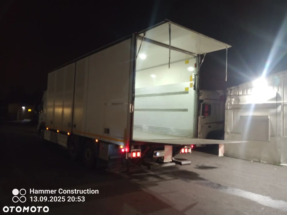 Volvo FM 300 - 15