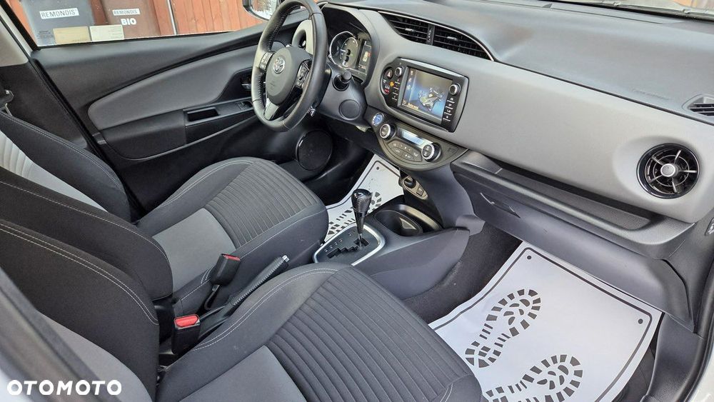 Toyota Yaris - 13
