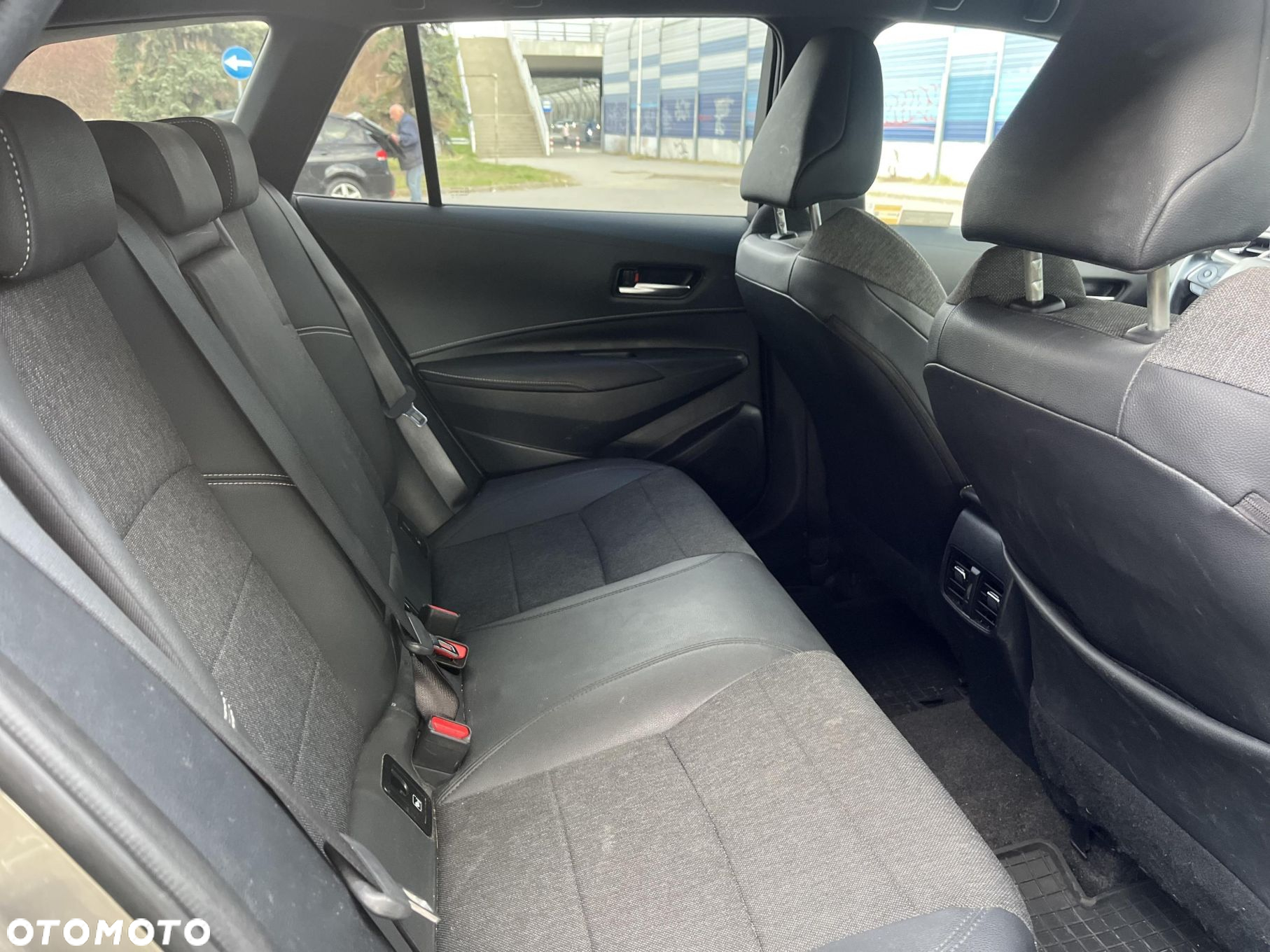 Toyota Corolla - 10