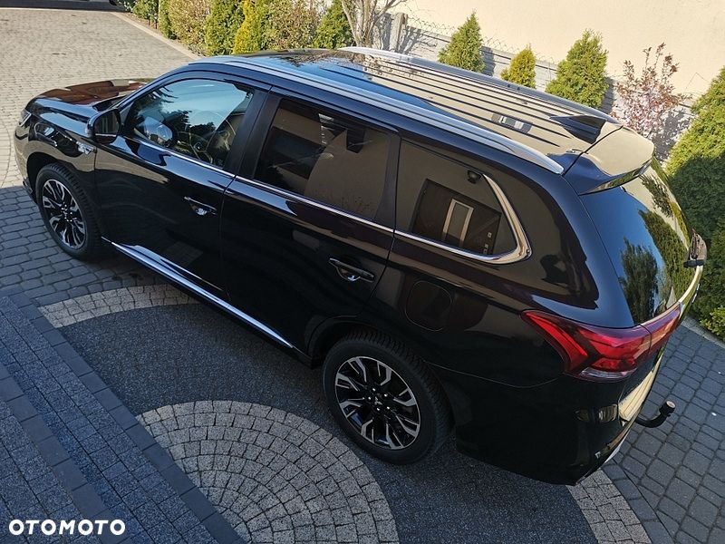 Mitsubishi Outlander 2.0 4WD Plus - 13