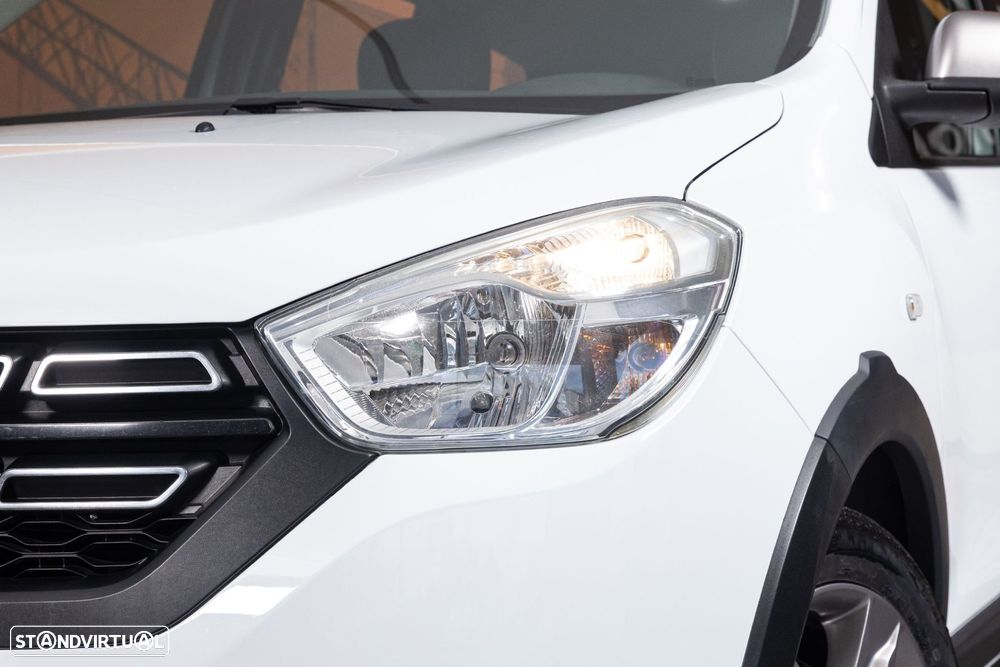 Dacia Lodgy 1.5 dCi Stepway 7L - 6