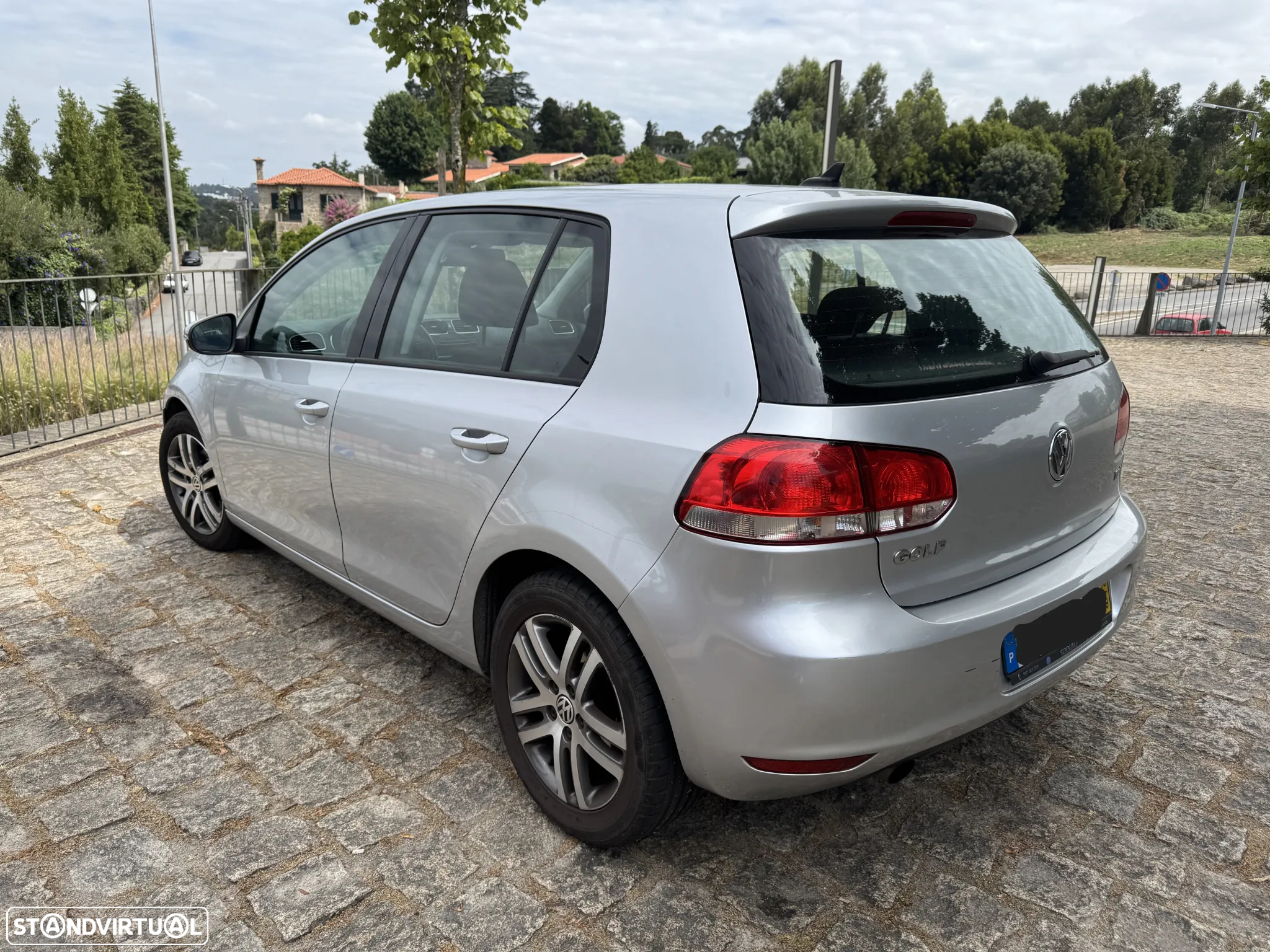 VW Golf 1.6 TDi Trendline BlueMotion - 3