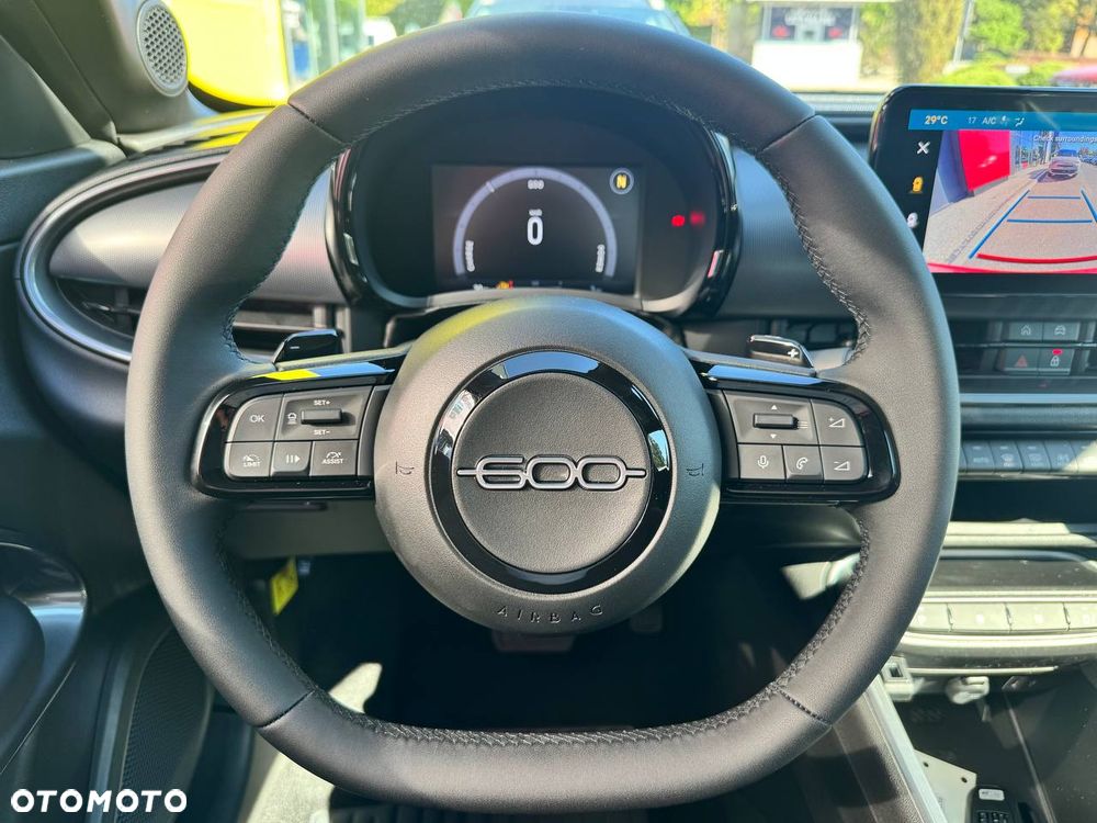 Fiat 600 1.2 Turbo Sport eDCT - 8