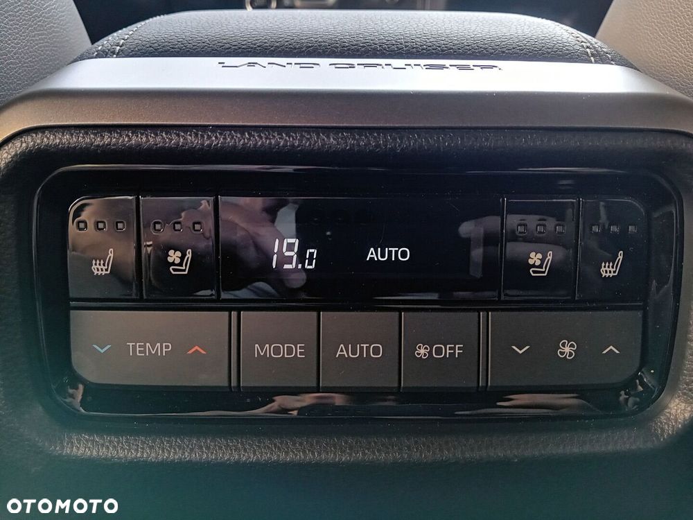Toyota Land Cruiser LC 2.8 D-4D Executive - 22