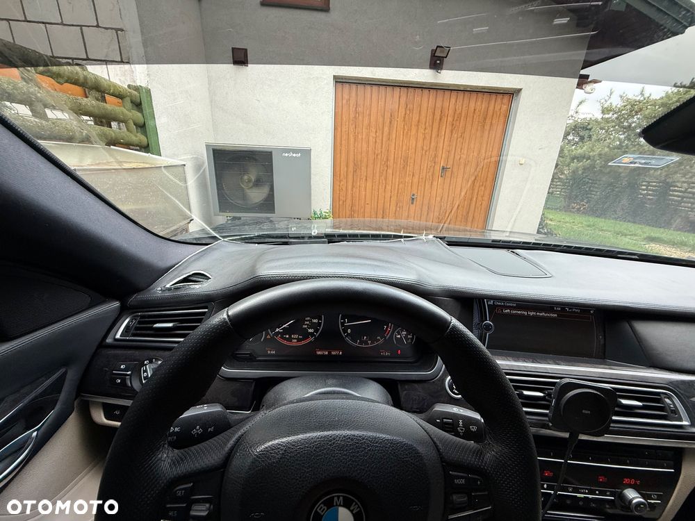 BMW Seria 7 750i L - 4