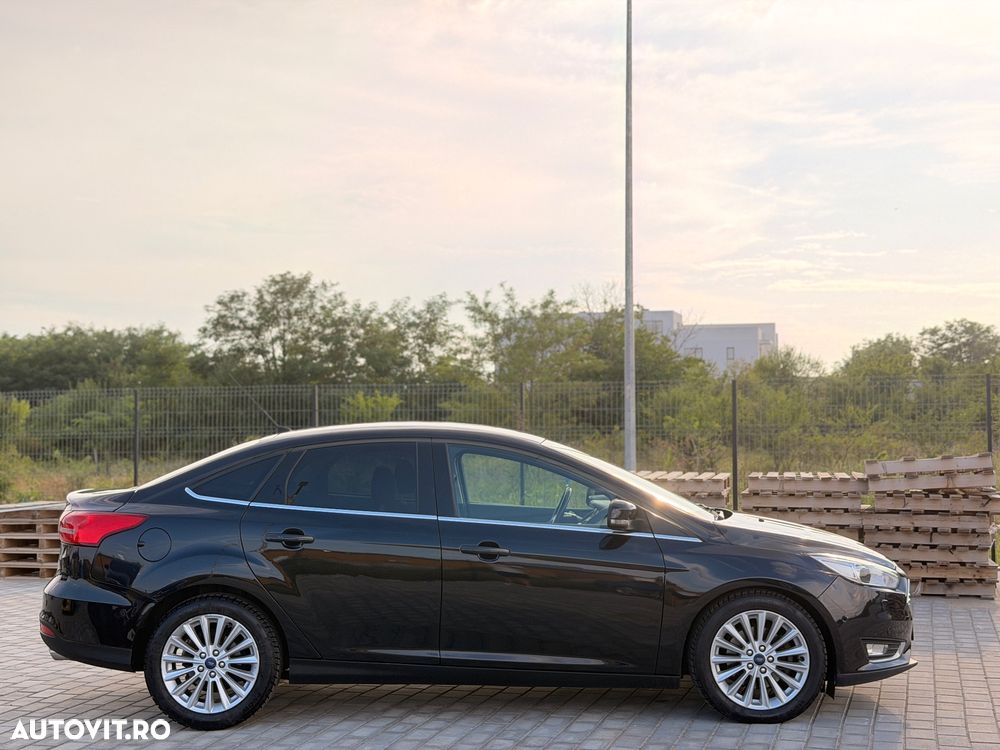 Ford Focus 1.6 Ti-VCT Aut. Titanium - 16