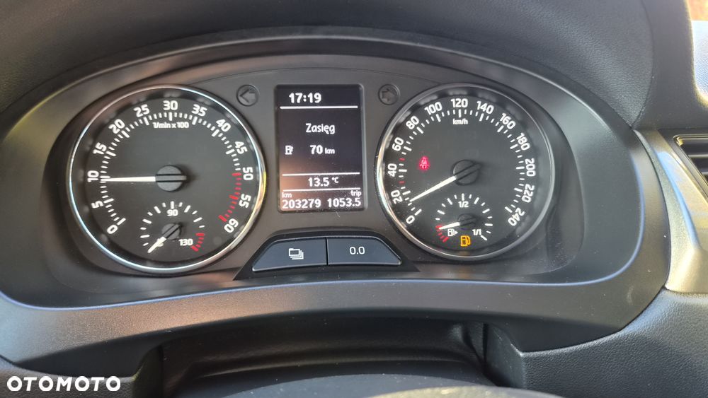 Skoda RAPID 1.6 TDI Ambition - 18